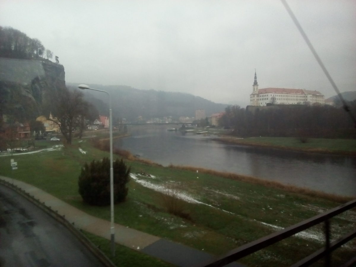 Železniční koridor Děčínska v dešti…
