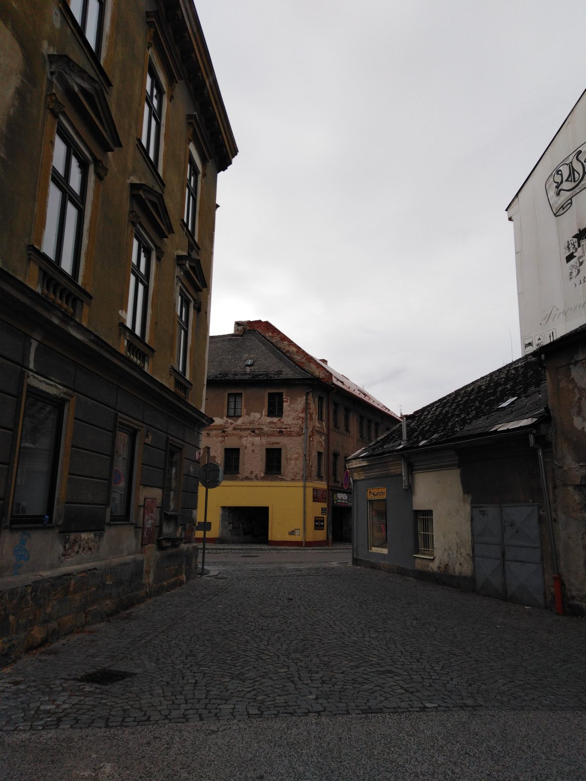 Turnov…