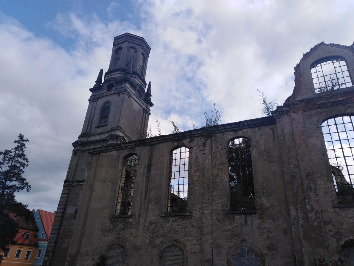 „Vypálený kostel“, Mirsk – Polsko…