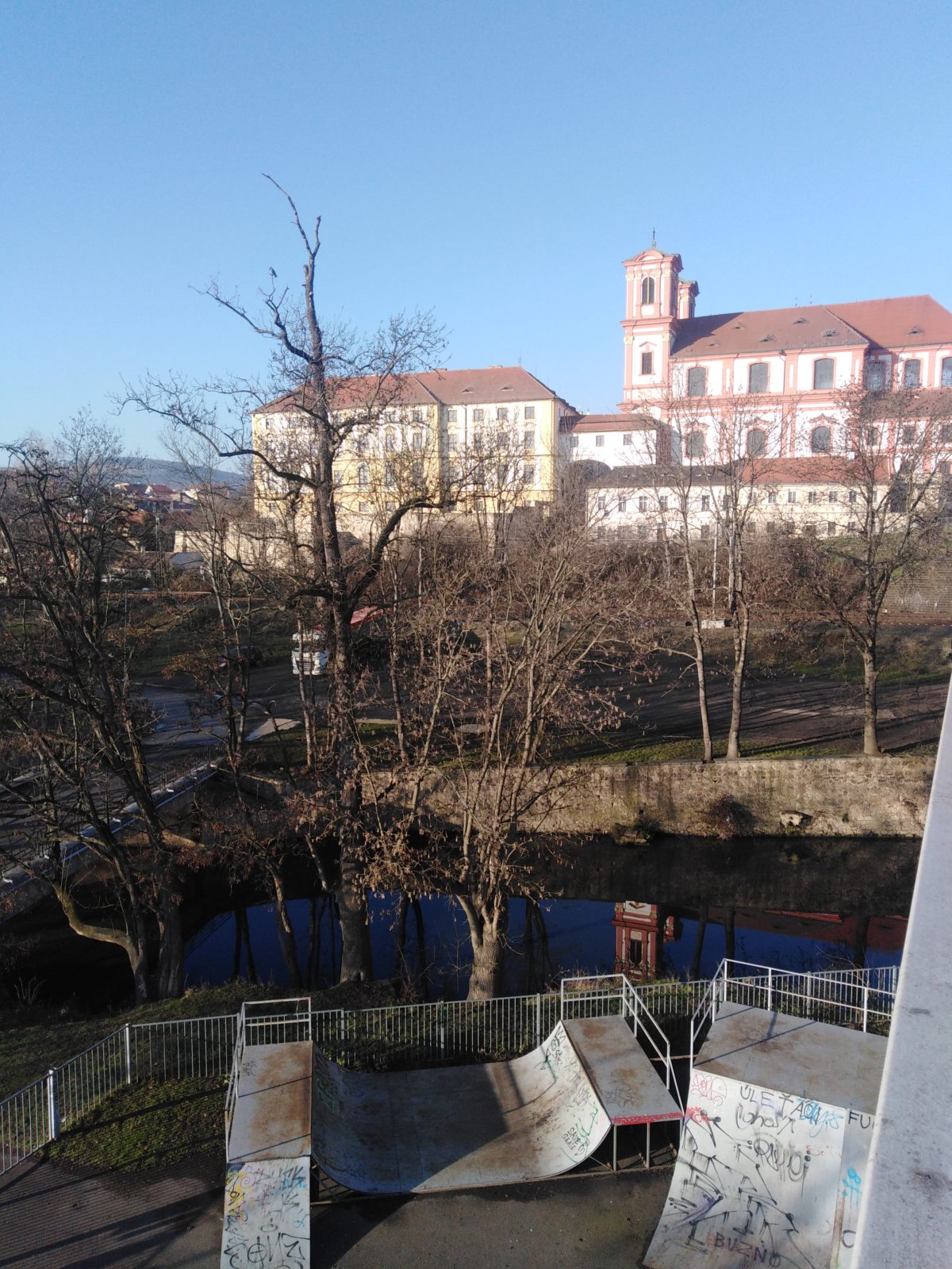 Zimní kouzlo v Litoměřicích: Příroda a architektura v zimním šatu