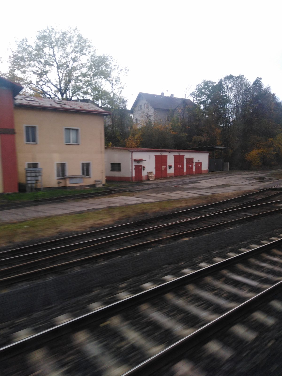 Liberecké nádraží a cestou dolů…