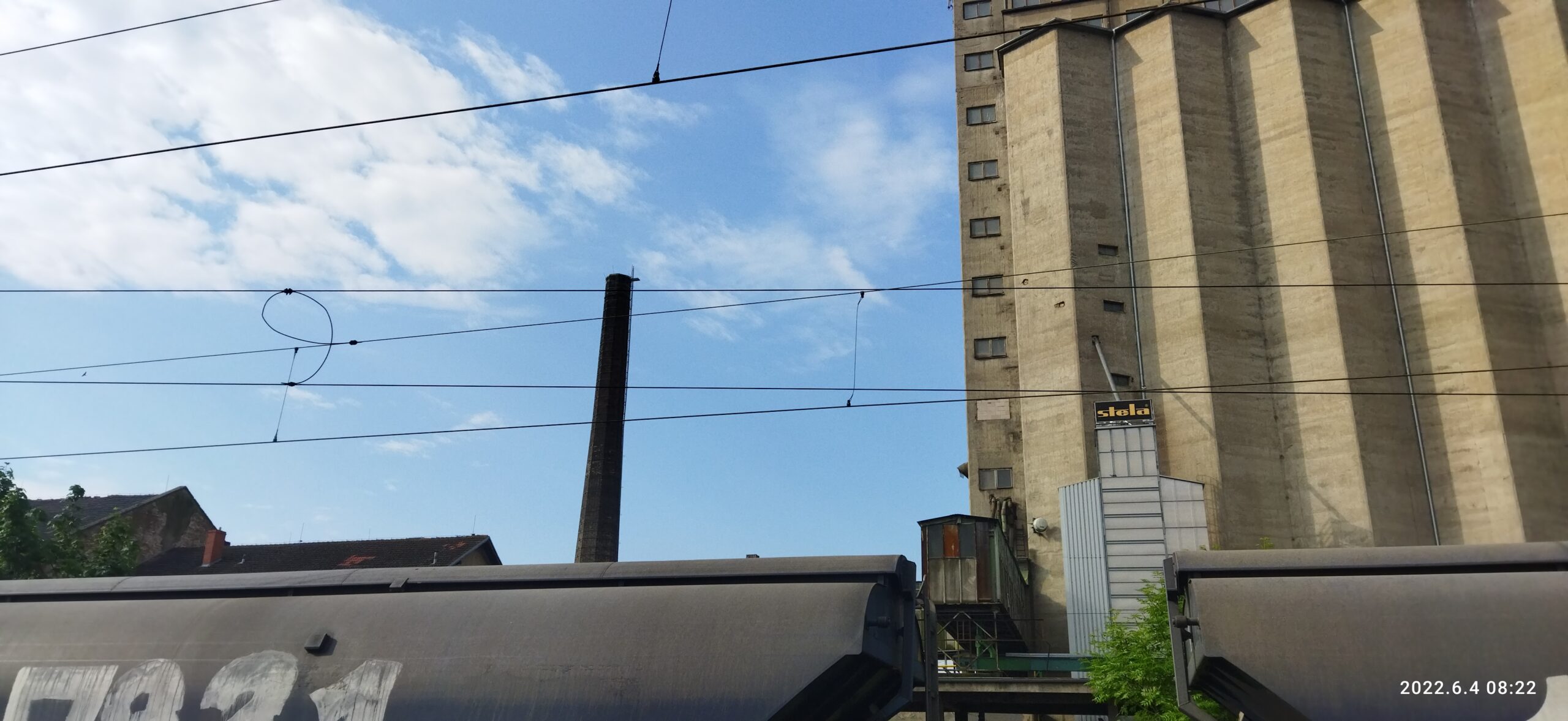 Kultovní bohušovické silo s komínem