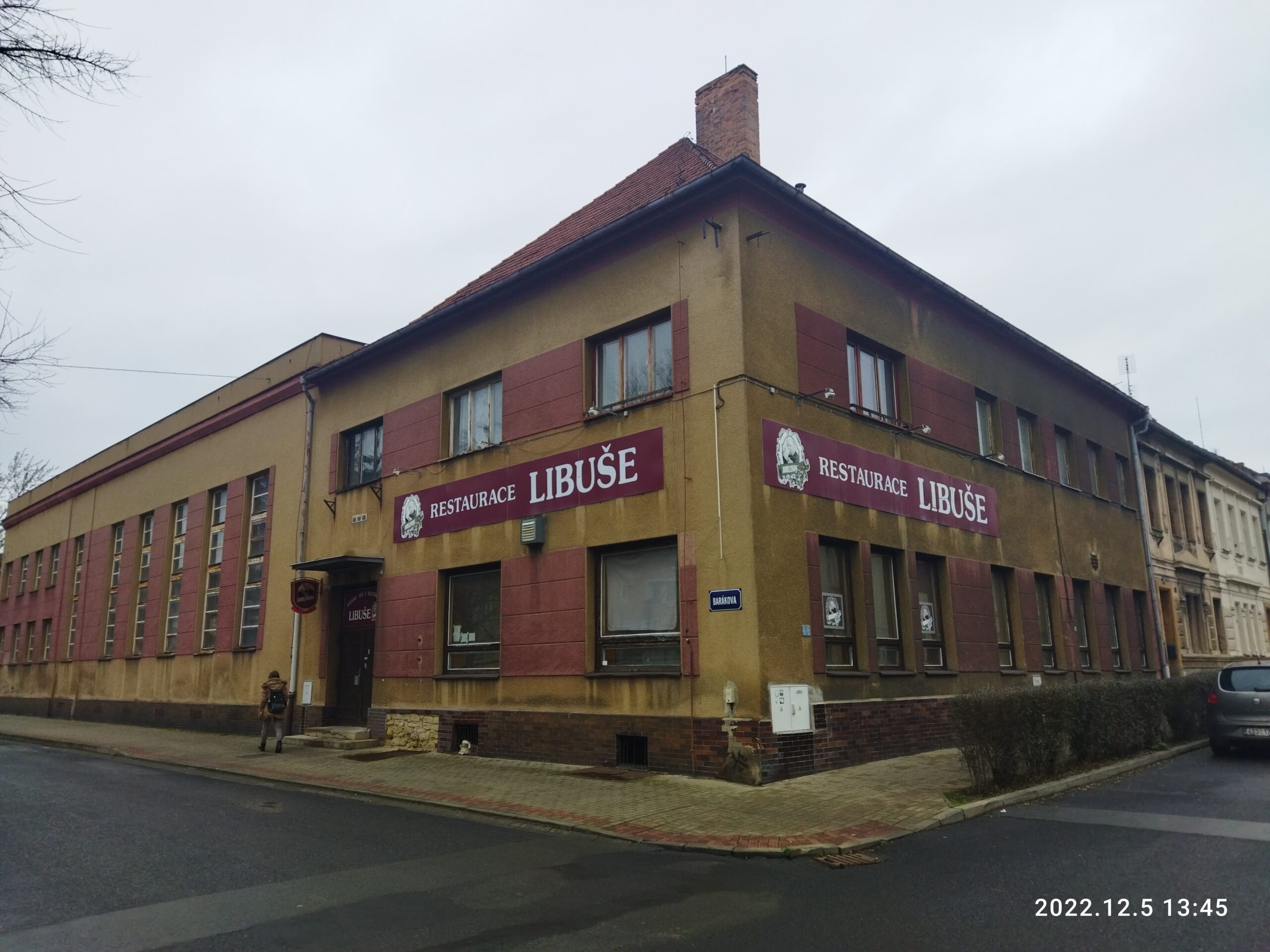 Při cestách Roudnicí se občas ještě vidí původní zástavba